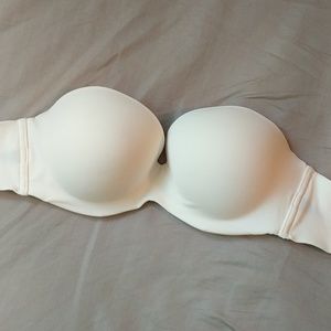 White strapless bra with no straps